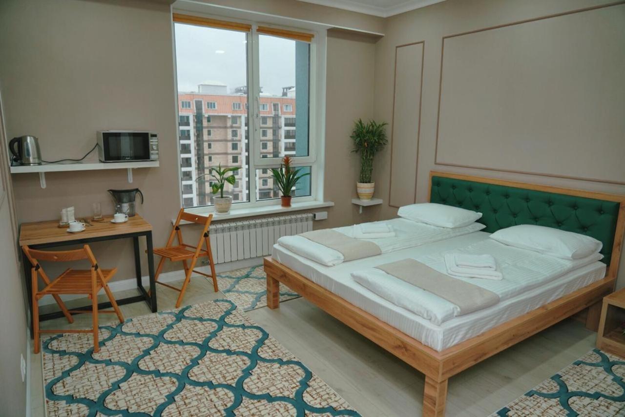 Halal Apart Hotel Almaty Esterno foto